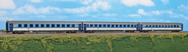 Set of 3 passenger cars of Eurocity Porta Bohemica train<br /><a href='images/pictures/ACME/281205_c.jpg' target='_blank'>Full size image</a>